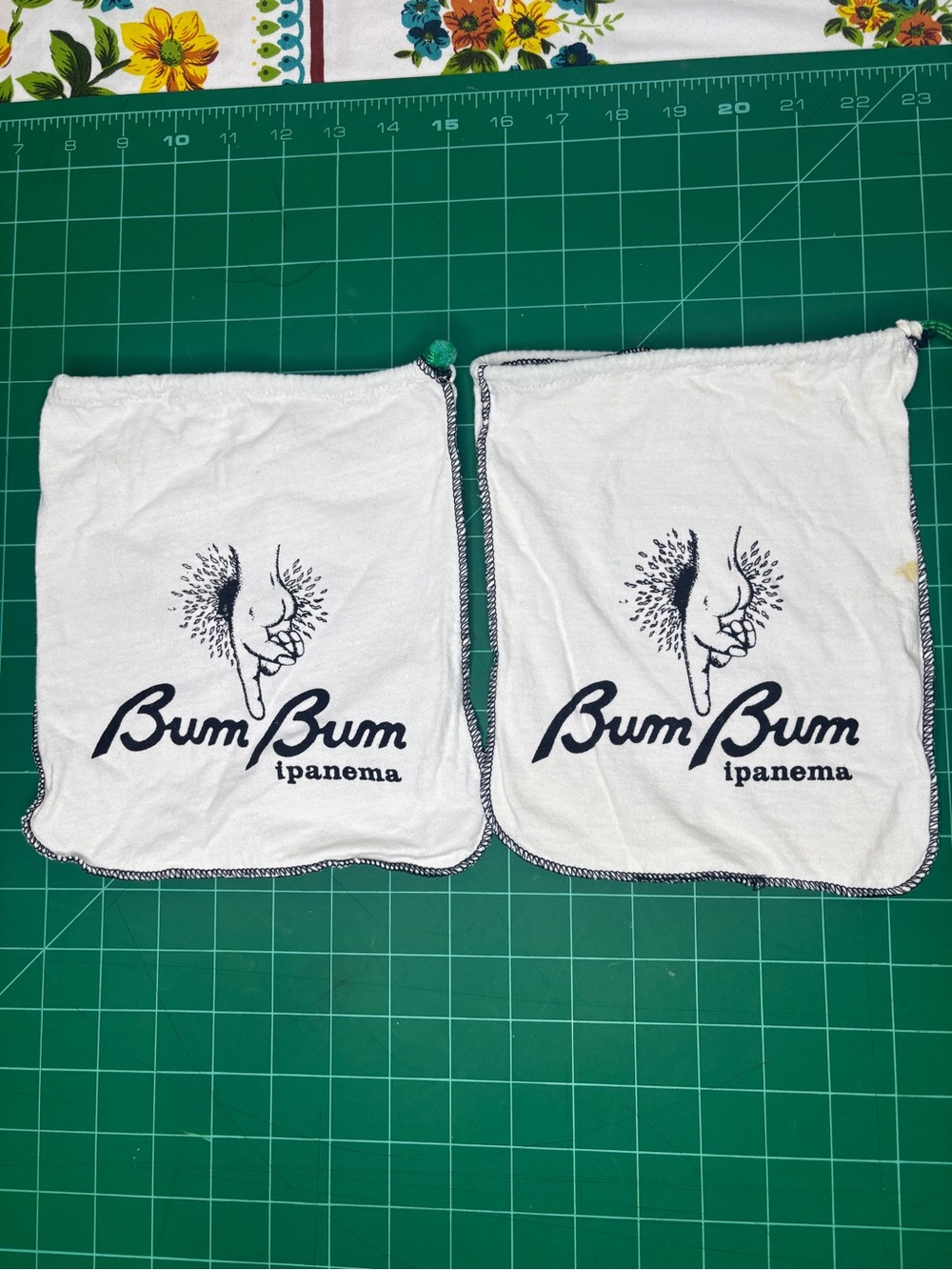 Bum Bum Ipanema Soft White Drawstring Bags